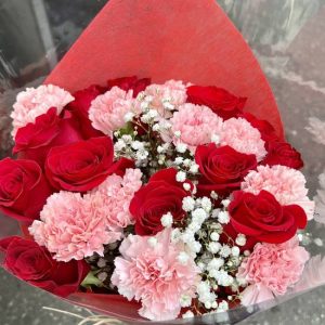 Red rose and carnations bouquet
