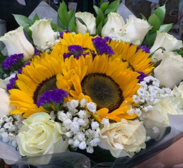 White Roses Circle